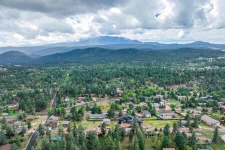 Cabin~Views~Heart Of Town~W&D~Fireplace~Kitchen Woodland Park Exterior foto