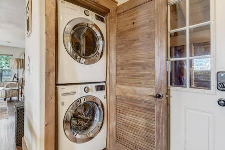 Cabin~Views~Heart Of Town~W&D~Fireplace~Kitchen Woodland Park Exterior foto